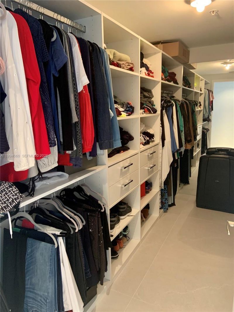 17301 Biscayne Blvd , Unit 1602, North Miami Beach, FL 33160 Photo