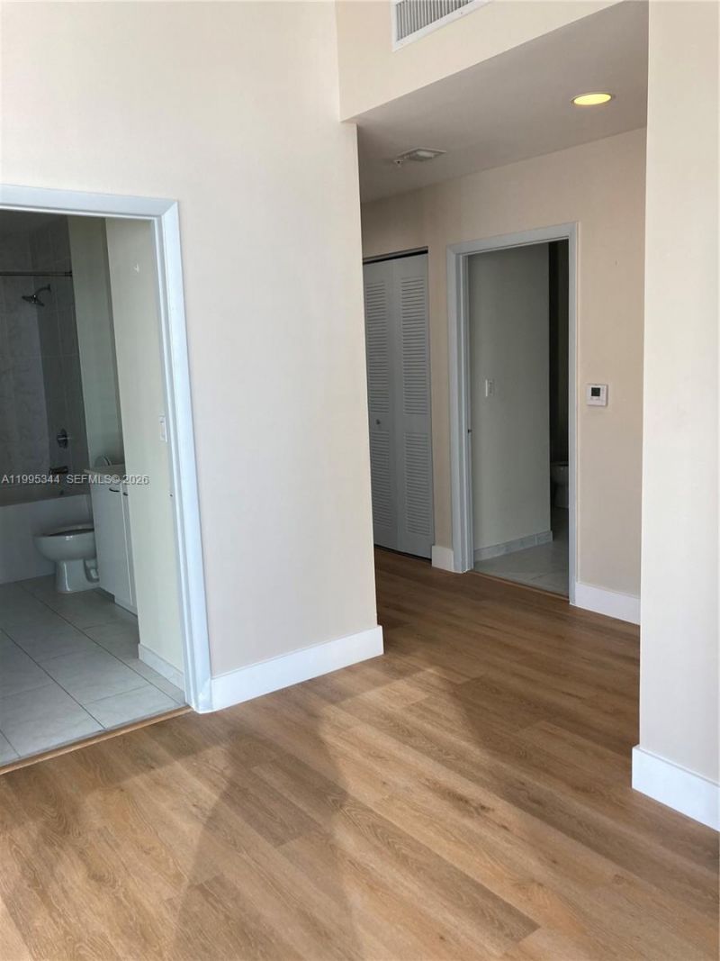 133 NE 2nd Ave, Unit 2112, Miami, FL 33132 Photo
