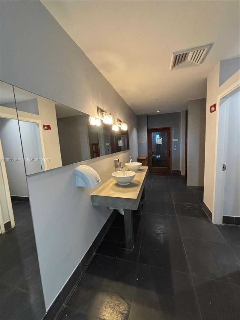 133 NE 2nd Ave, Unit 2112, Miami, FL 33132 Photo