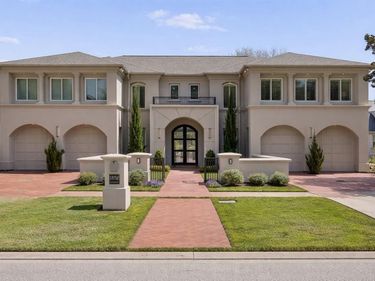 18752 Wainsborough Lane, Dallas, TX 75287