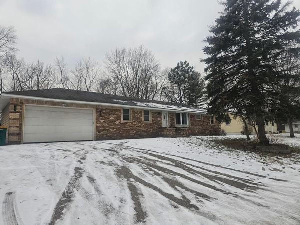 1209 Pearson Parkway N, Brooklyn Park, MN 55444