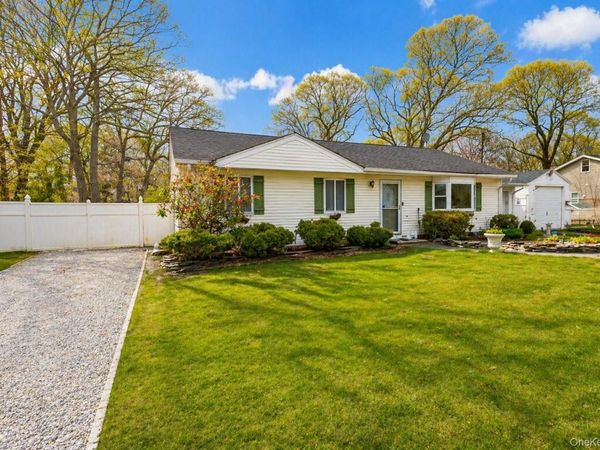 11 Seaford Road, Mastic Beach, NY 11951