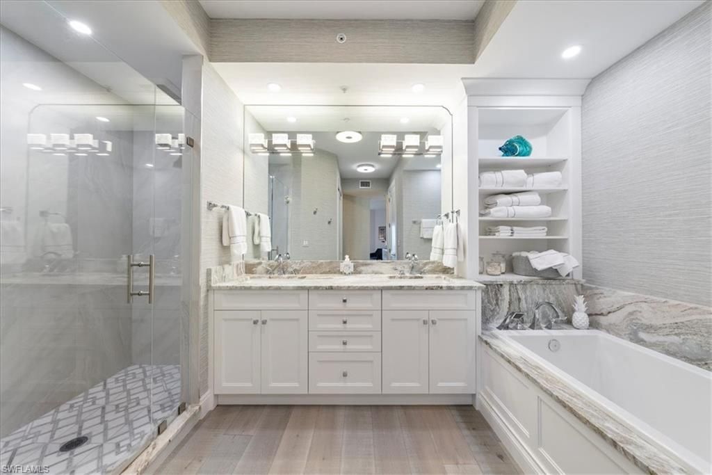 410 Flagship Dr , Unit 601, Naples, FL 34108 Photo