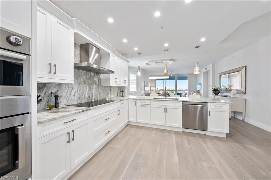 410 Flagship Dr , Unit 601, Naples, FL 34108 Photo