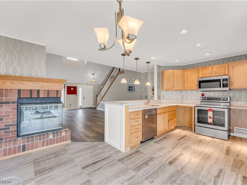 16090 Yarmouth Oval , Middleburg Heights, OH 44130 Photo 10