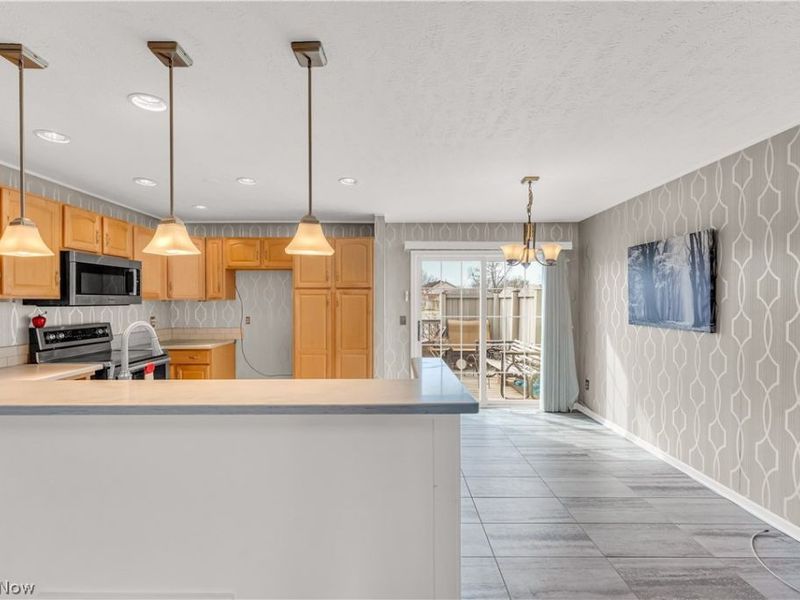 16090 Yarmouth Oval , Middleburg Heights, OH 44130 Photo 8