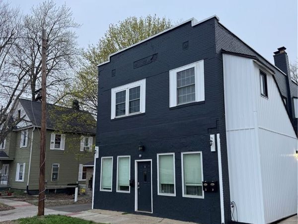 667 W Park Avenue , Barberton, OH 44203