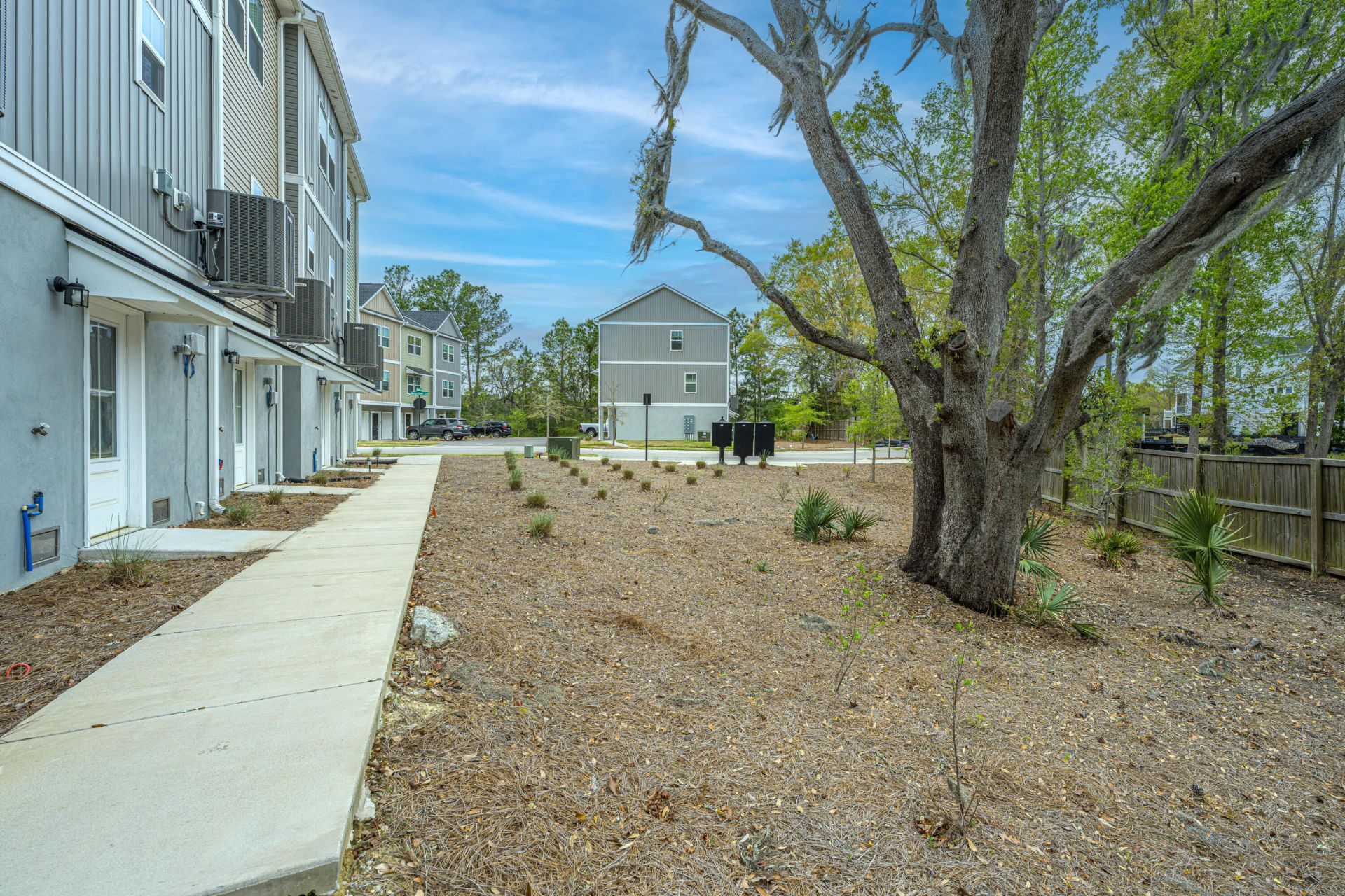 206 Cache Court Photo 9