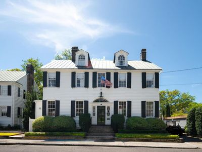 7 Lowndes Street, Charleston, SC 29401