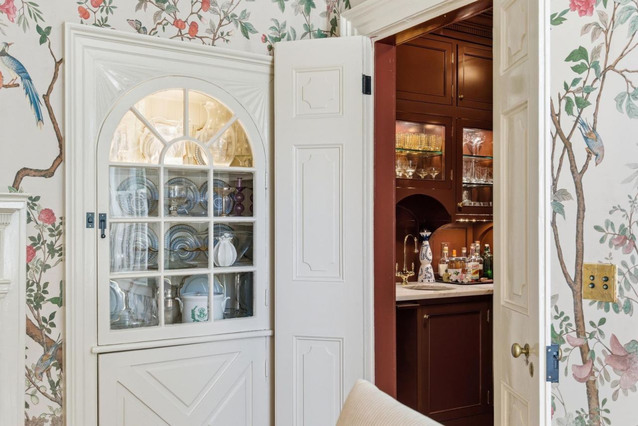 7 Lowndes Street Photo 11