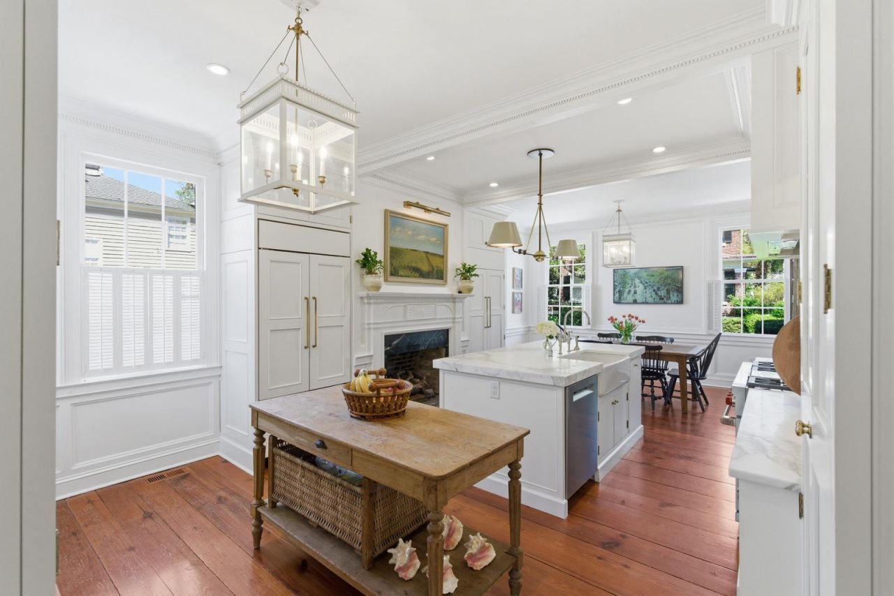 7 Lowndes Street Photo 21