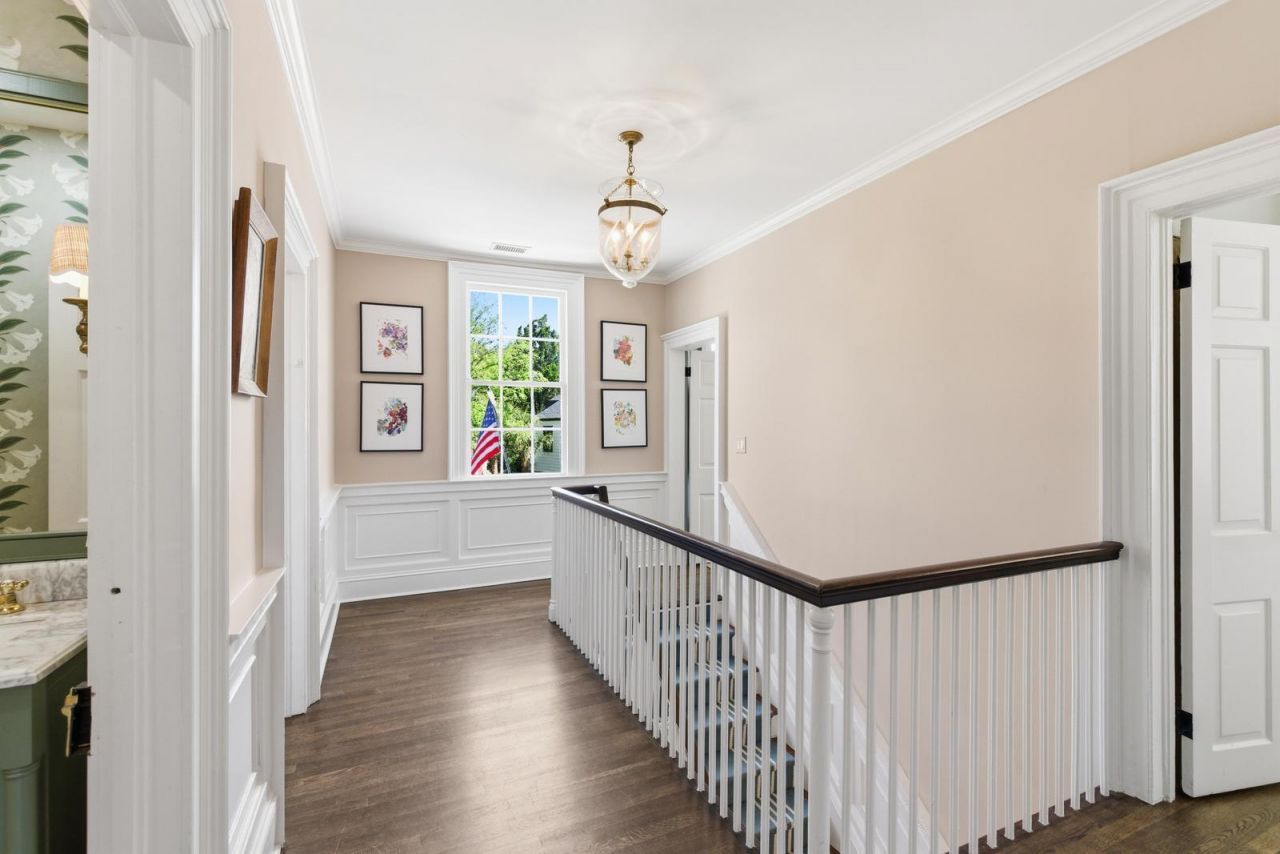 7 Lowndes Street Photo 32