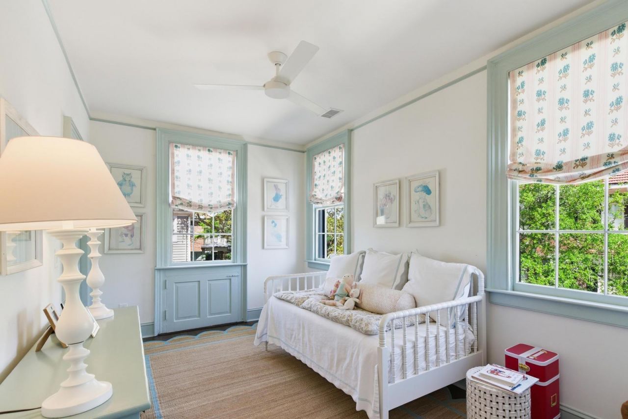 7 Lowndes Street Photo 33