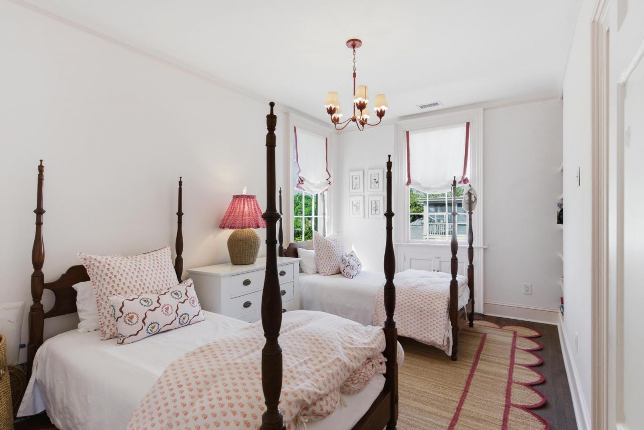 7 Lowndes Street Photo 36