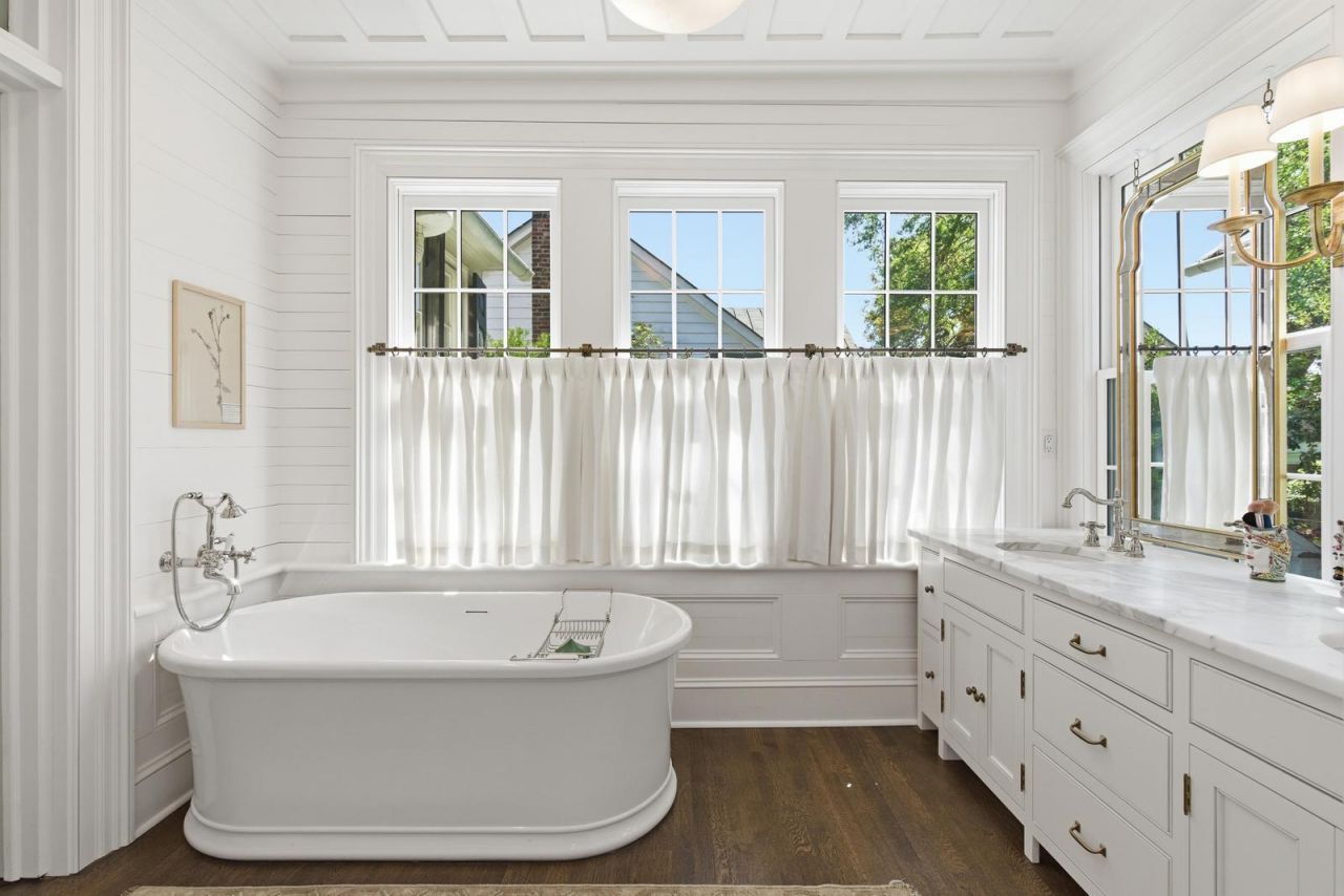 7 Lowndes Street Photo 42