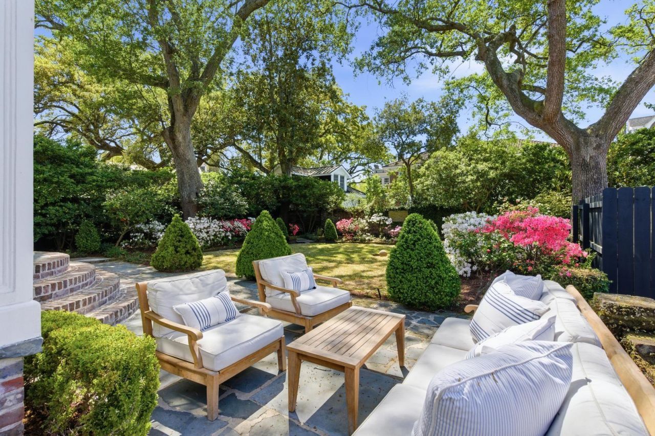 7 Lowndes Street Photo 69