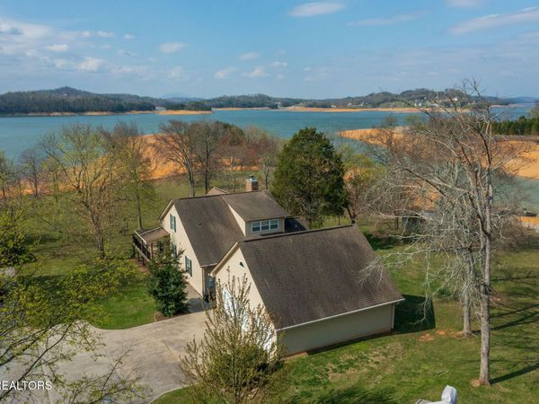1379 Paradise Lane, Dandridge, TN 37725