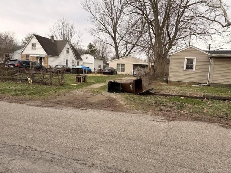 2523 Guernsey Dell Avenue, Dayton, OH 45404 Photo 3