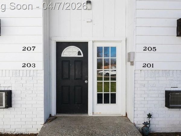 203 Thomas Street, Holly Vlg, MI 48442
