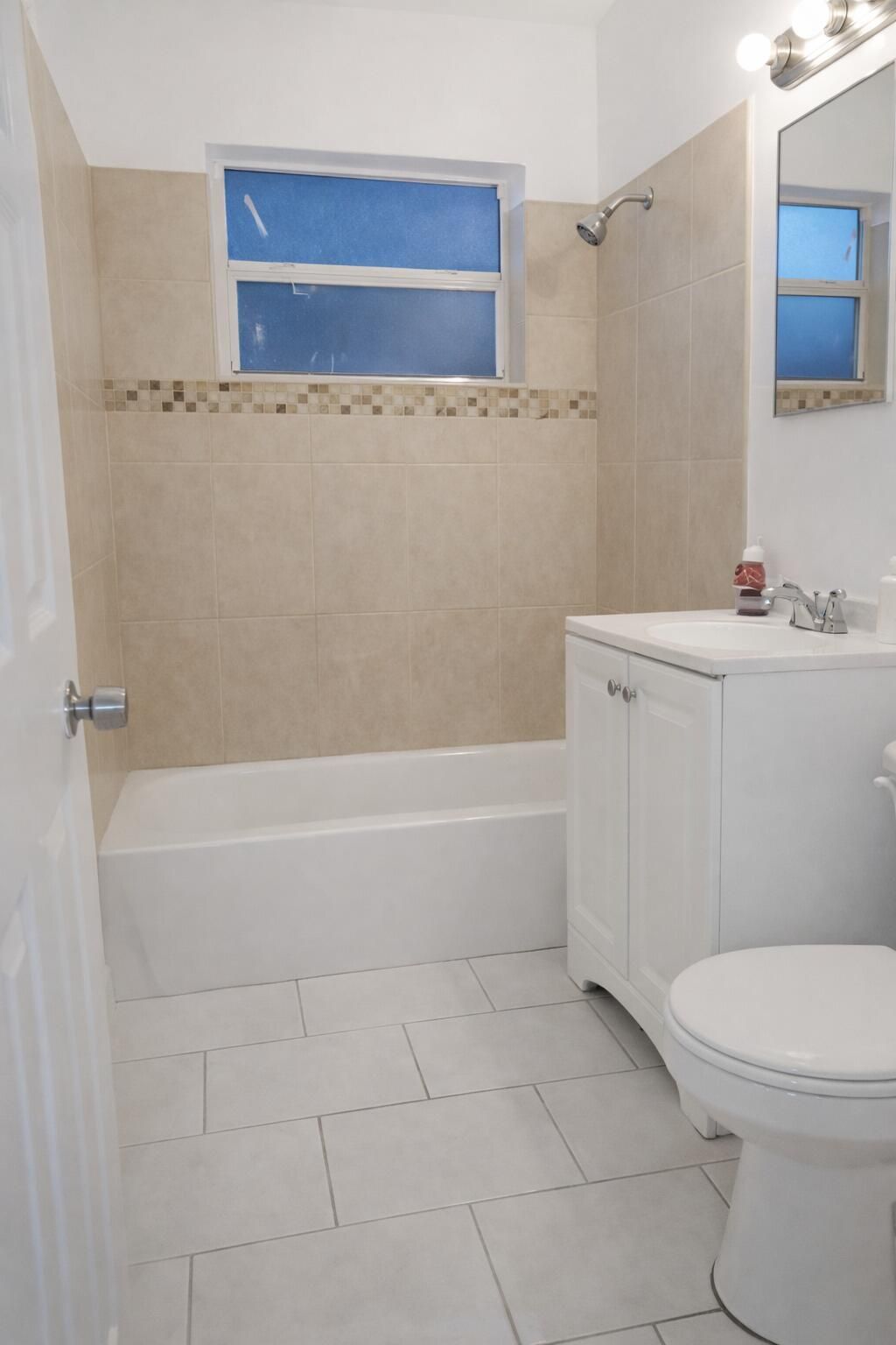 2512 NW 9th Court, Fort Lauderdale, FL 33311 Photo