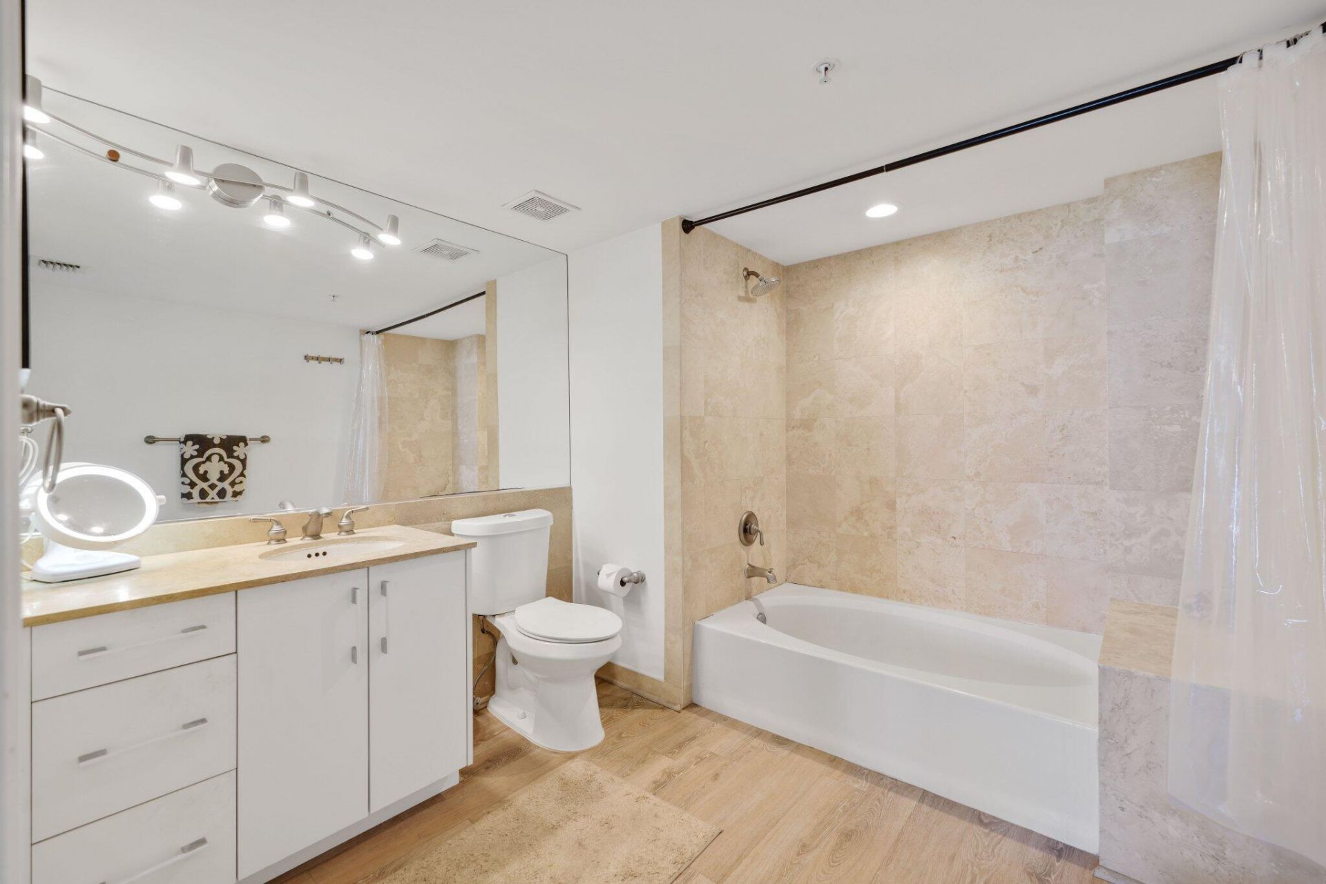 99 SE Mizner Boulevard, Unit 609, Boca Raton, FL 33432 Photo