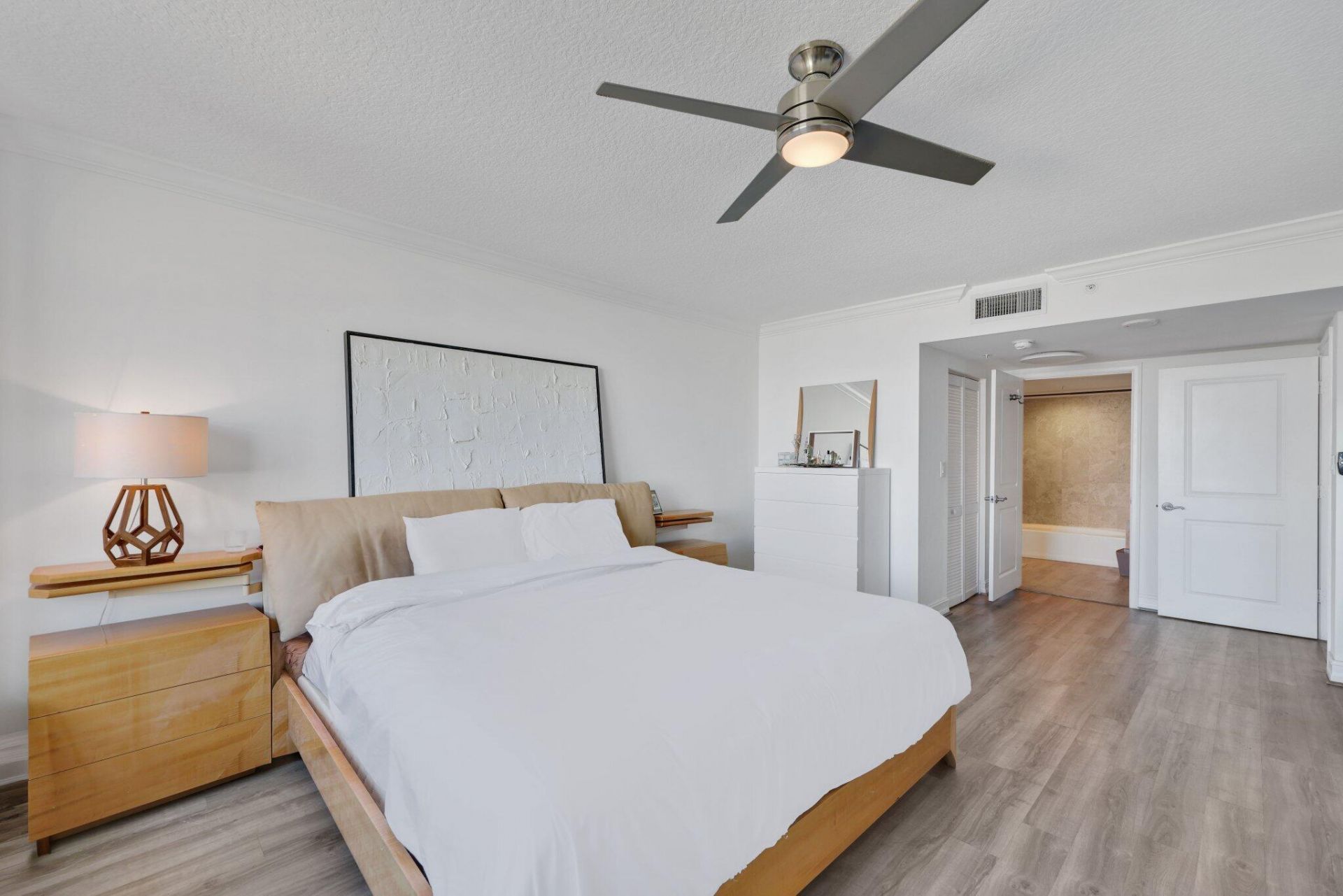 99 SE Mizner Boulevard, Unit 609, Boca Raton, FL 33432 Photo