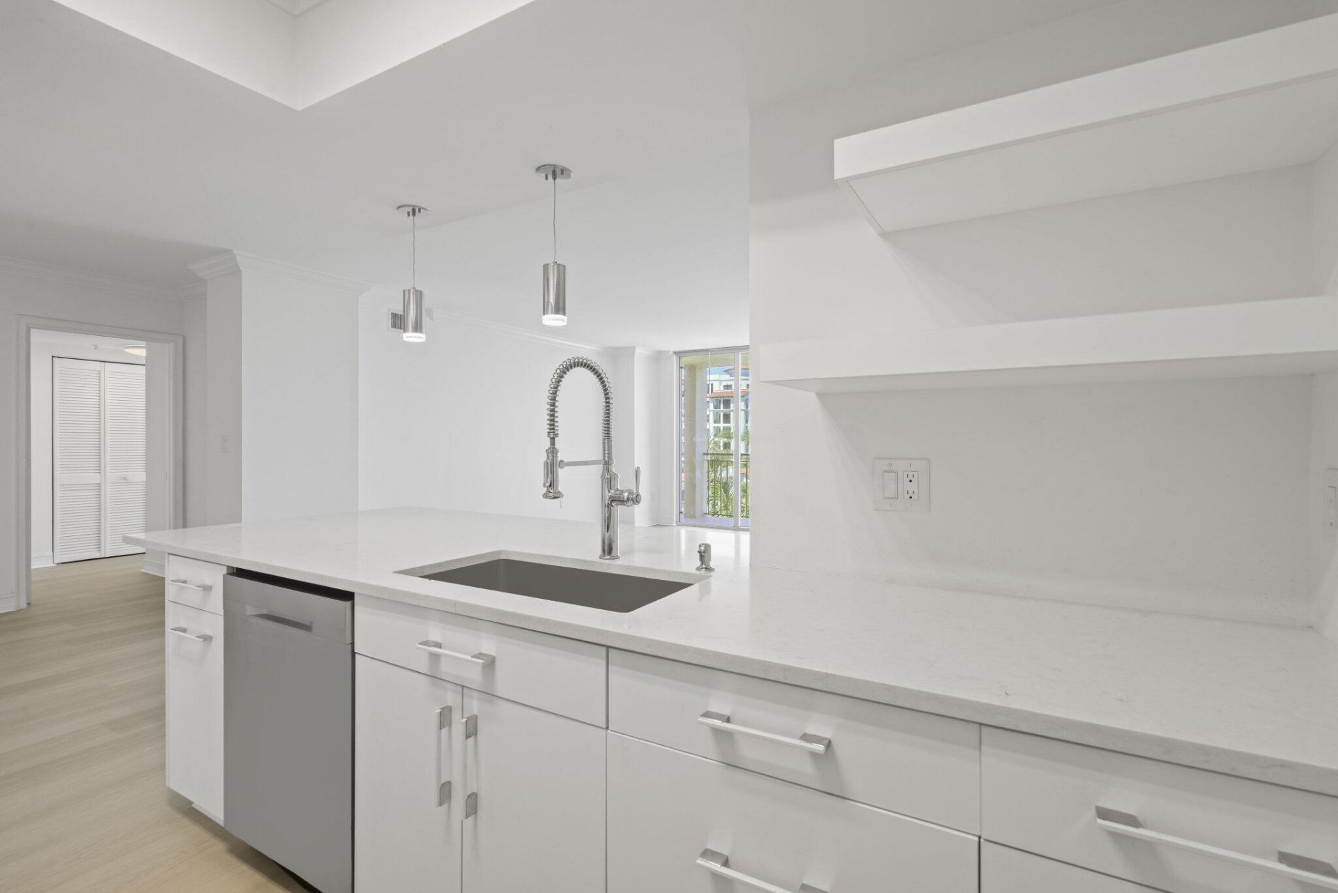 99 SE Mizner Boulevard, Unit 609, Boca Raton, FL 33432 Photo