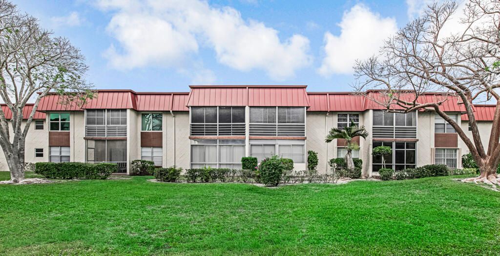 12022 W Greenway Drive, Unit 204, Royal Palm Beach, FL 33411 Photo