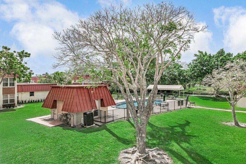 12022 W Greenway Drive, Unit 204, Royal Palm Beach, FL 33411 Photo