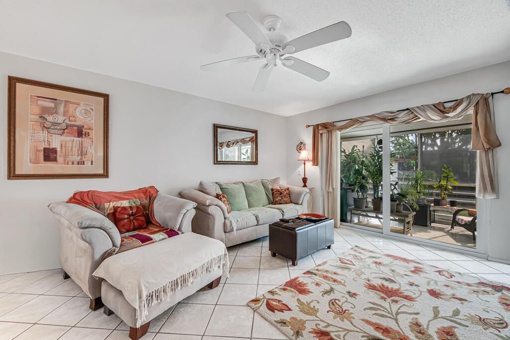12022 W Greenway Drive, Unit 204, Royal Palm Beach, FL 33411 Photo