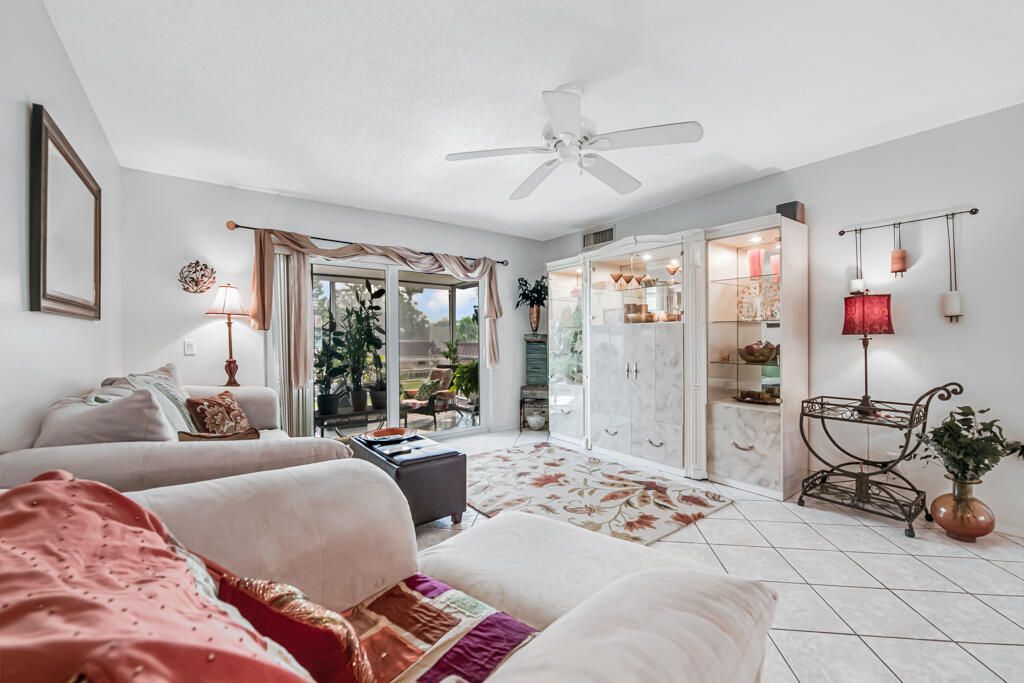 12022 W Greenway Drive, Unit 204, Royal Palm Beach, FL 33411 Photo