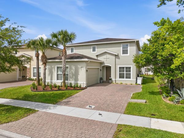1416 NW Leonardo Circle, Port St. Lucie, FL 34986