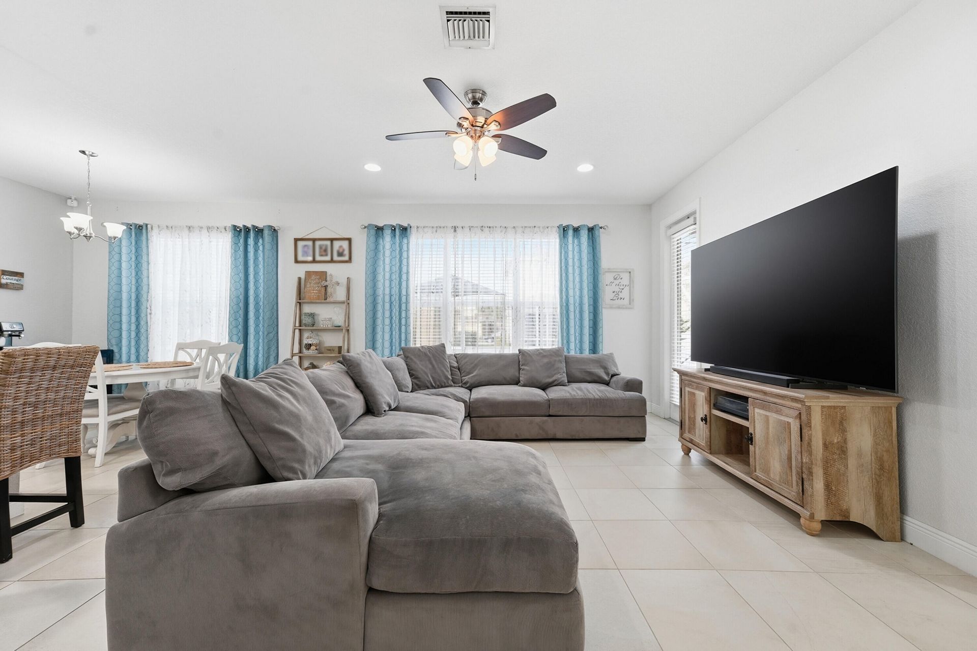 1416 NW Leonardo Circle, Port Saint Lucie, FL 34986 Photo