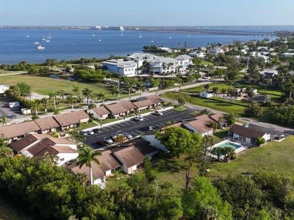 1001 W MARION AVENUE , Unit 8, PUNTA GORDA, FL 33950