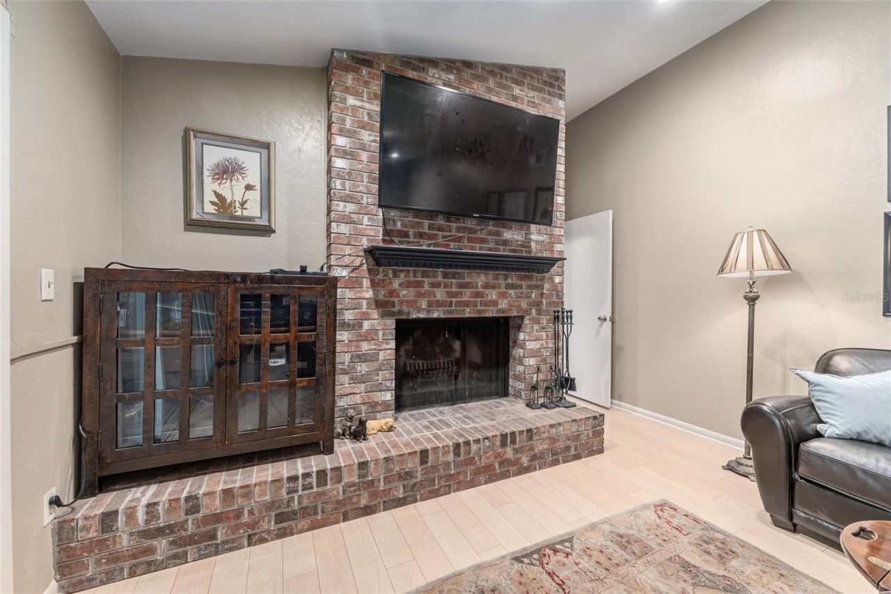 2725 NW 38th Street , Gainesville, FL 32605 Photo