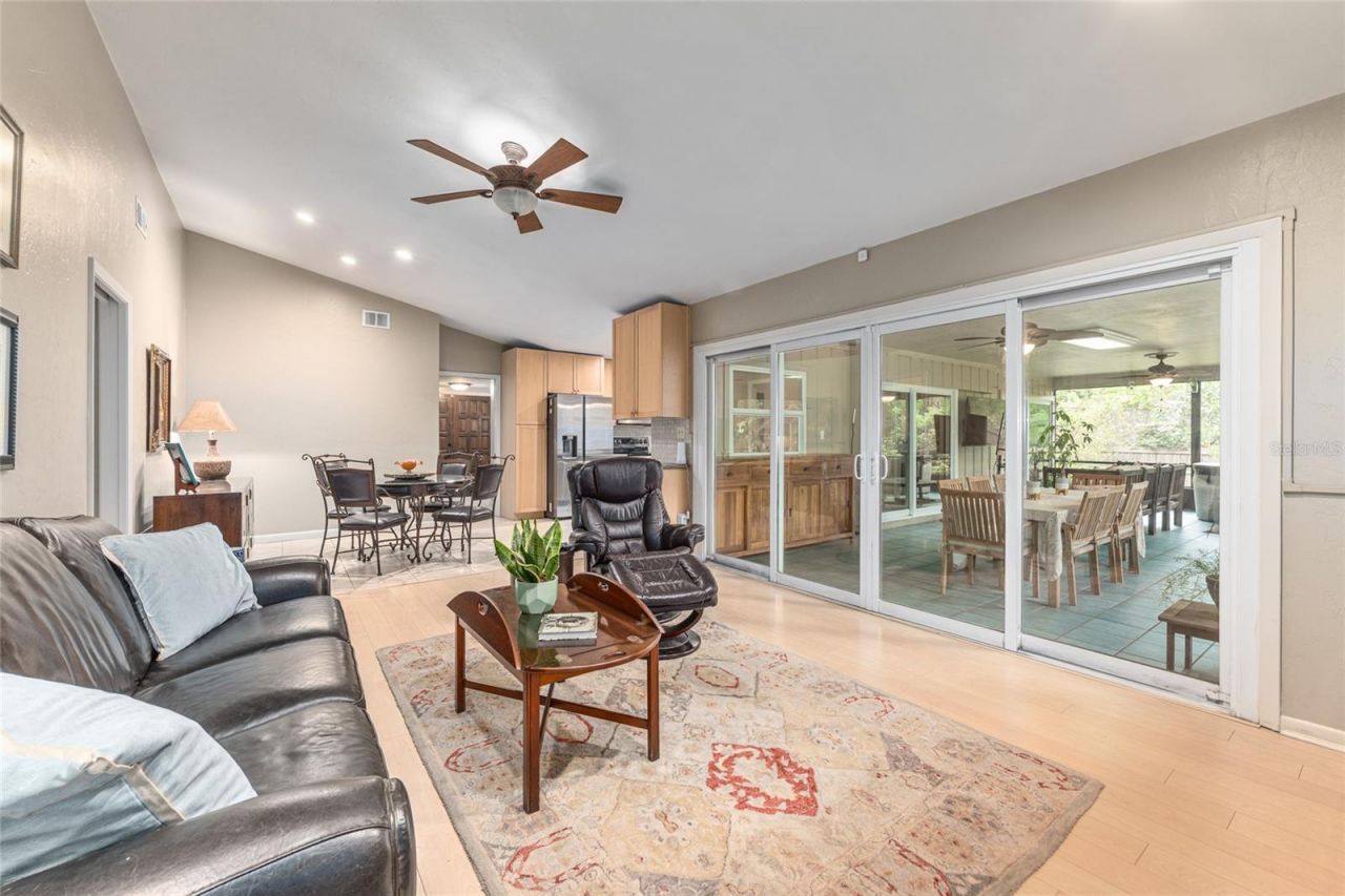 2725 NW 38th Street , Gainesville, FL 32605 Photo