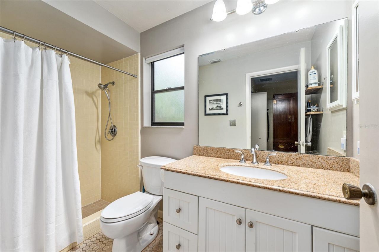 2725 NW 38th Street , Gainesville, FL 32605 Photo