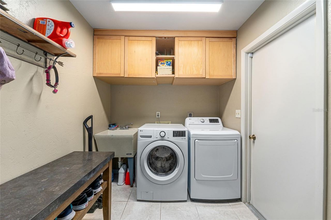 2725 NW 38th Street , Gainesville, FL 32605 Photo