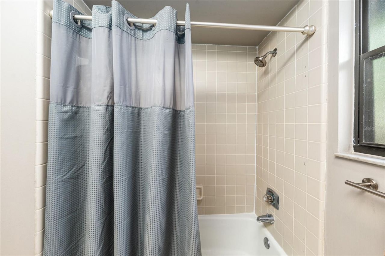 2725 NW 38th Street , Gainesville, FL 32605 Photo