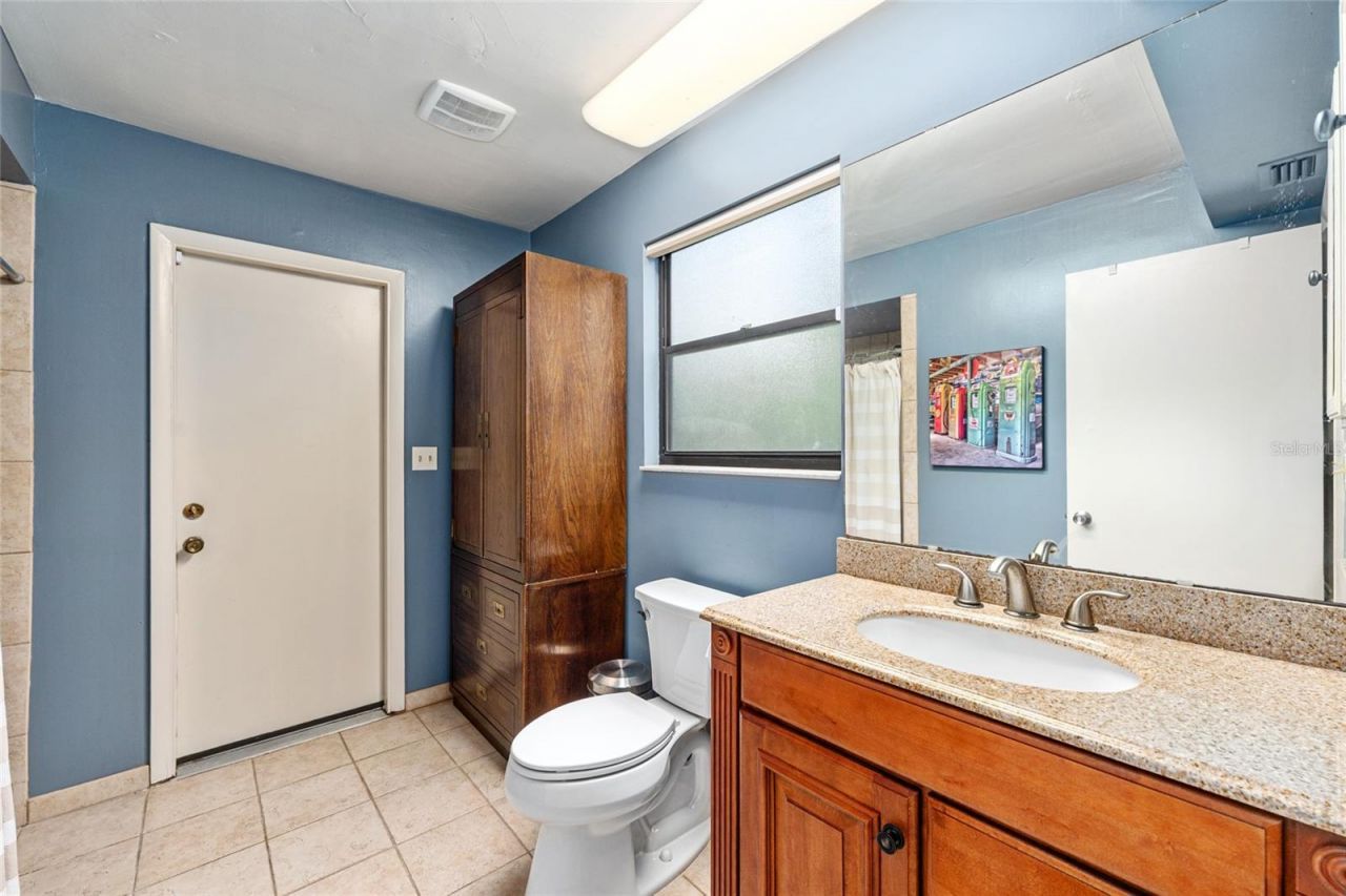 2725 NW 38th Street , Gainesville, FL 32605 Photo