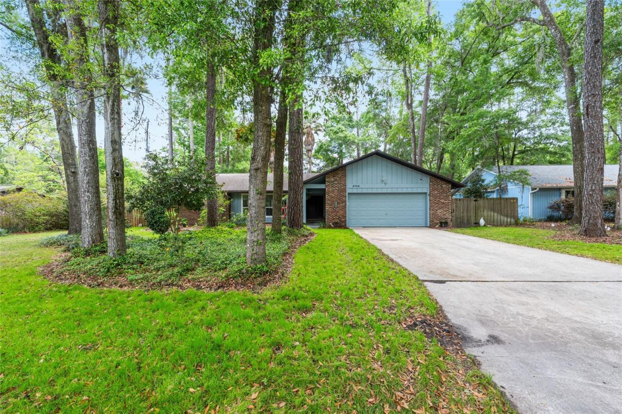 2725 NW 38th Street , Gainesville, FL 32605 Photo