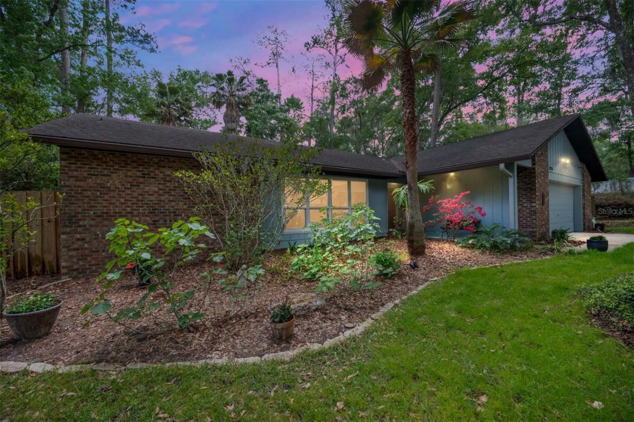 2725 NW 38th Street , Gainesville, FL 32605 Photo