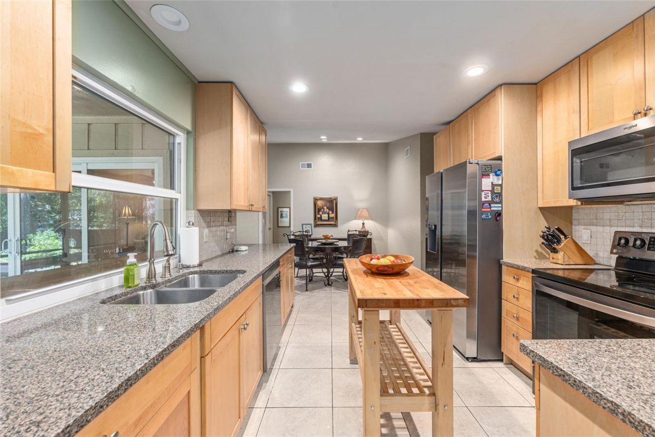 2725 NW 38th Street , Gainesville, FL 32605 Photo