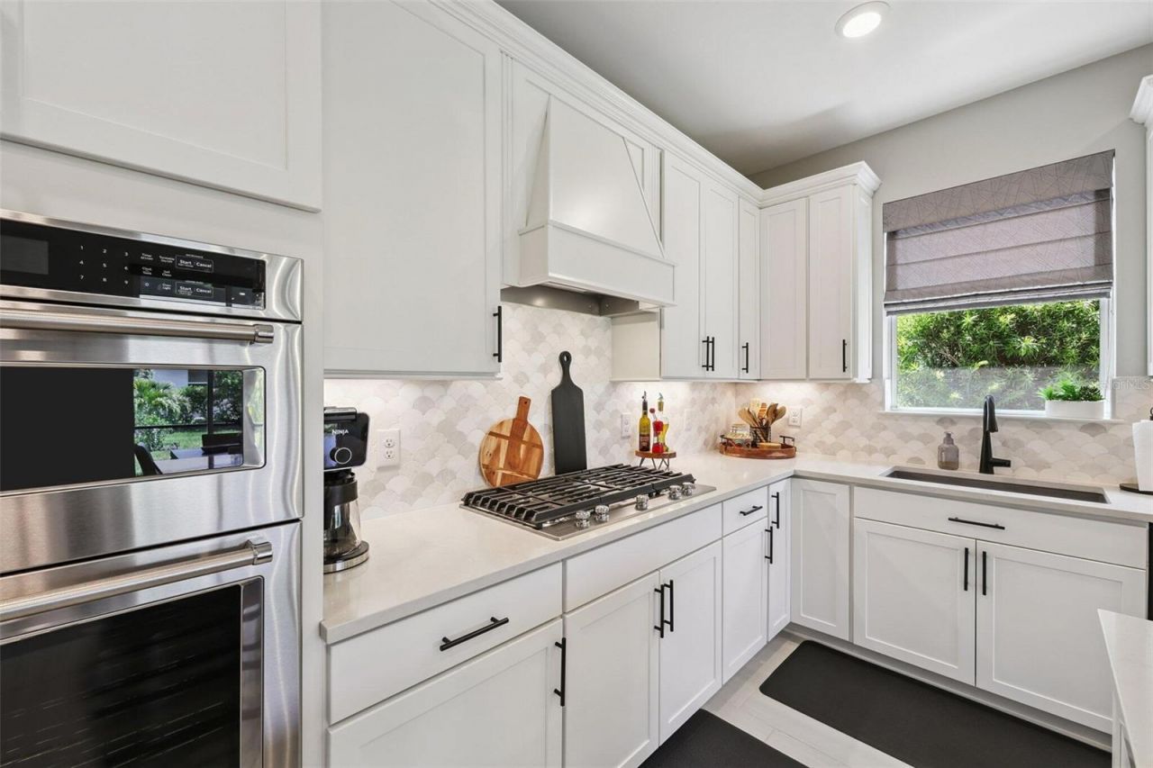 10004 Coral Shore Drive , Englewood, FL 34223 Photo