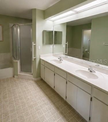 6741 Northlake Drive, Zephyrhills, FL 33542 Photo
