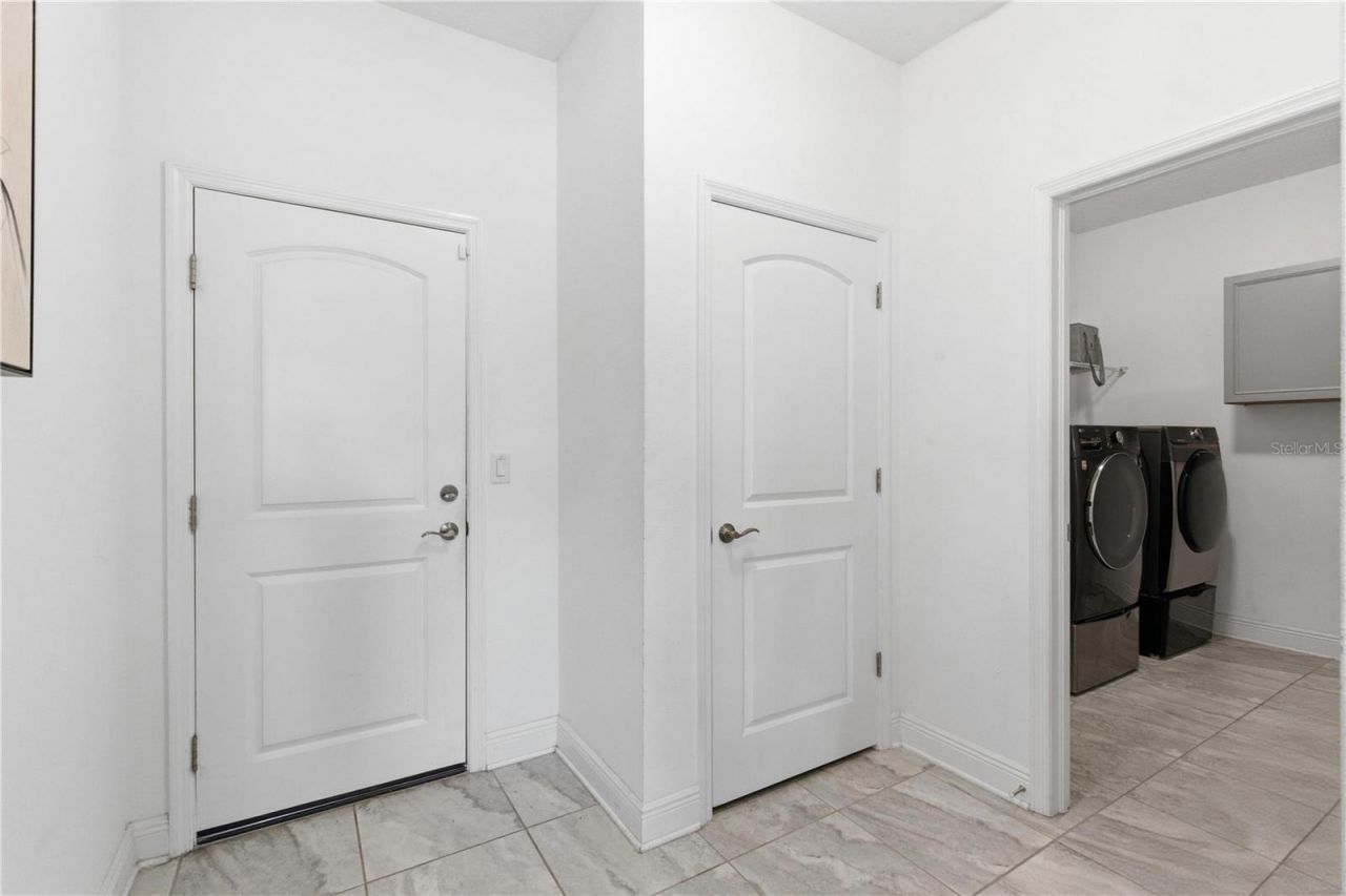 9714 Provencal Avenue, Seffner, FL 33584 Photo