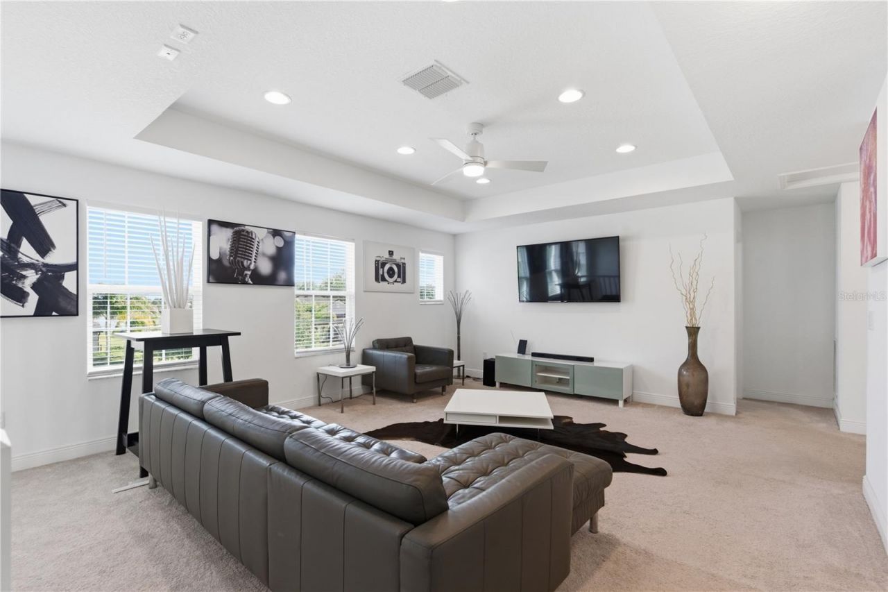 9714 Provencal Avenue, Seffner, FL 33584 Photo