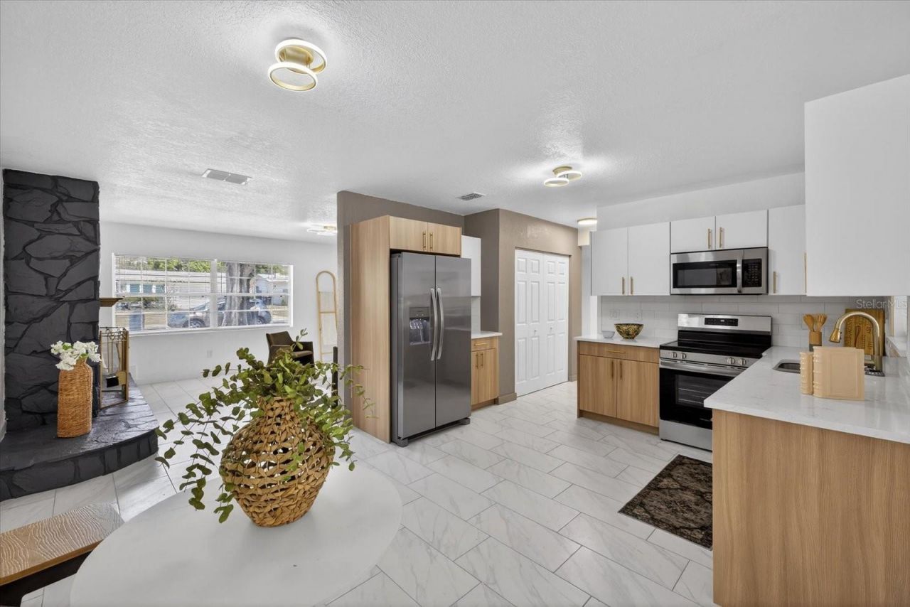 1465 Parkwood Street , Clearwater, FL 33755 Photo