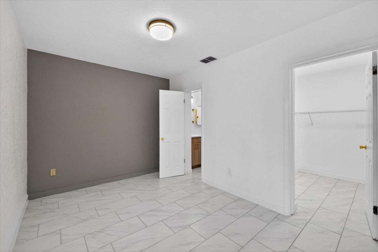 1465 Parkwood Street , Clearwater, FL 33755 Photo