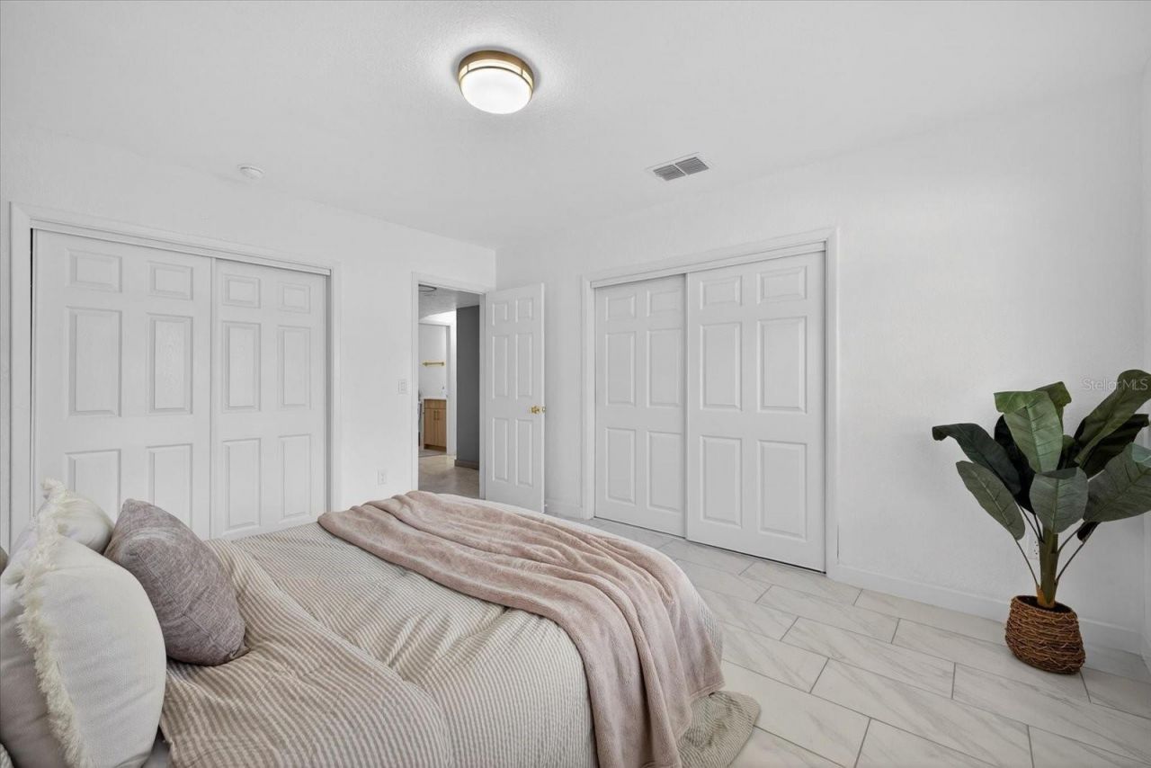 1465 Parkwood Street , Clearwater, FL 33755 Photo